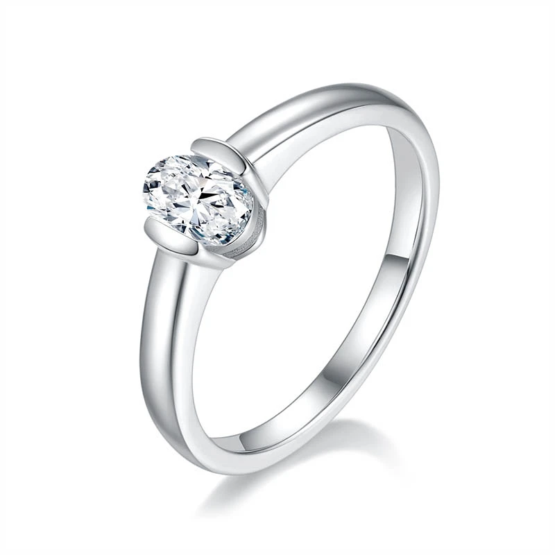 Oval Woman Moissanite Diamond Ring
